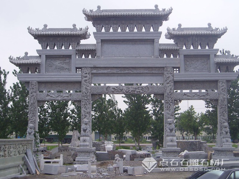 三门七楼青石石牌坊