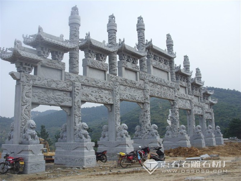七门九楼青石石牌坊 冲天柱式
